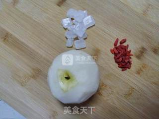 冰糖雪梨的做法步骤：1