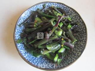 炝拌红菜薹的做法步骤：5