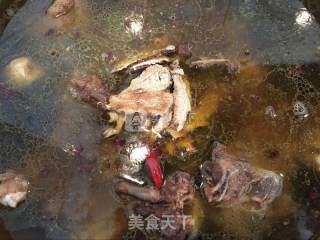当归羊肉汤的做法步骤：6