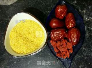 小米红枣枸杞粥的做法步骤：1