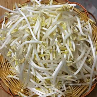 凉拌豆芽的做法步骤：1