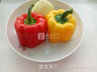 彩椒炒土豆丝的做法步骤：1