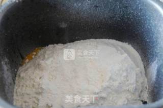 葡萄干土司的做法步骤：2