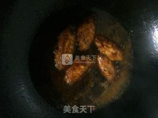 杏鲍菇炒鸡翅的做法步骤：8