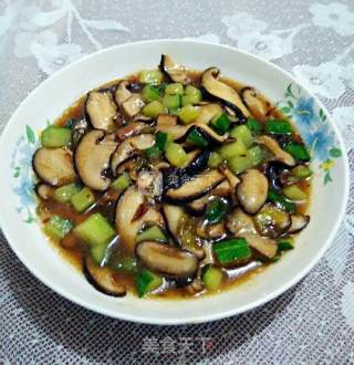 清炒香菇的做法步骤：8