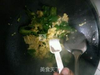 青椒炒鸡蛋的做法步骤：8