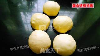紫薯花朵大面包的做法步骤：4