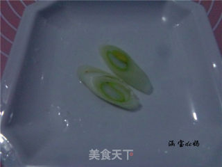 青椒木耳炒魔芋的做法步骤：1
