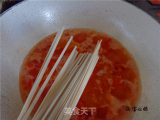 西红柿鸡蛋面的做法步骤：9