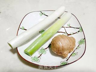 美味养生——生氽肉丸粉丝汤的做法步骤：2
