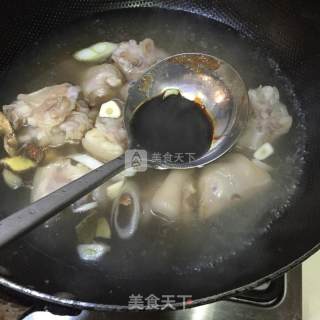 红烧猪蹄的做法步骤：5