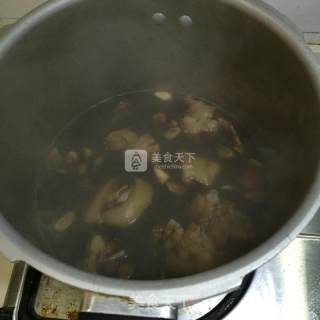 红烧猪蹄的做法步骤：7