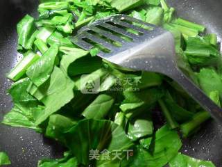 鸡蛋油菜蕻炒年糕的做法步骤：6