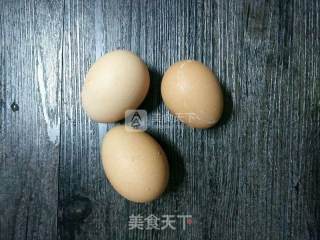 芹菜煎鸡蛋的做法步骤：2