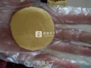 酥皮菠萝包的做法步骤：16