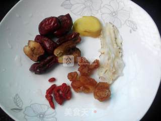 红枣当归炖鸡脚的做法步骤：5