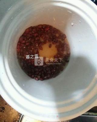 红豆薏仁营养汤的做法步骤：2