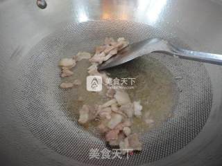木耳炒白菜土豆干的做法步骤：5