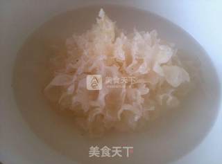糯米银耳爽味粥的做法步骤：1
