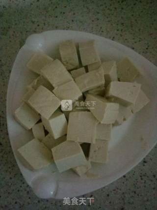 干煸豆腐~素三鲜的做法步骤：1