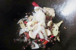 红烧鸡蛋肉的做法步骤：3