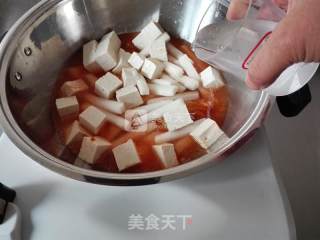 泡菜年糕豆腐汤的做法步骤：3