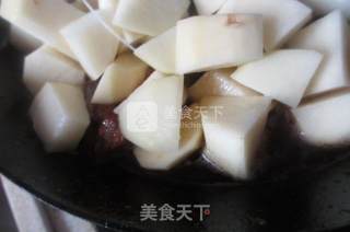 红烧土豆五花肉的做法步骤：4