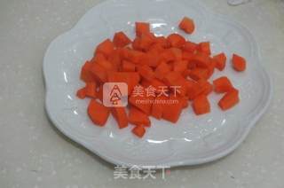 尖椒三色鸡丁的做法步骤：1
