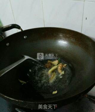 酱爆羊肉煲的做法步骤：6