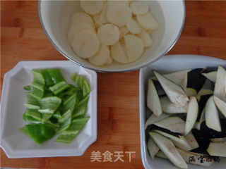 地三鲜的做法步骤：2