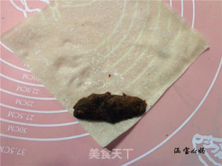 豆沙春卷的做法步骤：2
