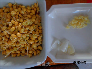 清炒黄豆嘴的做法步骤：1
