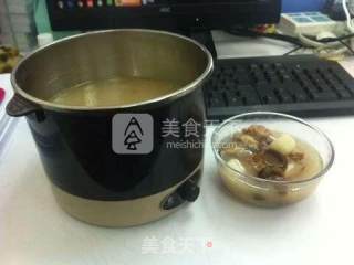 土茯苓养生汤的做法步骤：4