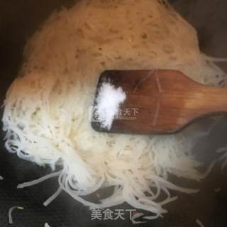 清炒萝卜丝的做法步骤：5
