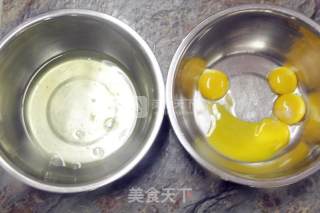 色彩斑斓 甜美的蛋糕的做法步骤：1