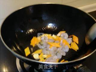 荷兰豆炒虾仁的做法步骤：2