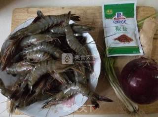 椒盐明虾的做法步骤：1