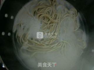 洋葱肉丝炒面的做法步骤：4