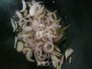 洋葱肉丝炒面的做法步骤：10