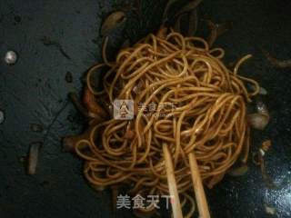 洋葱肉丝炒面的做法步骤：13