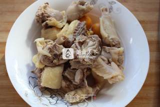 竹荪土鸡汤——冬季滋补养生汤的做法步骤：3