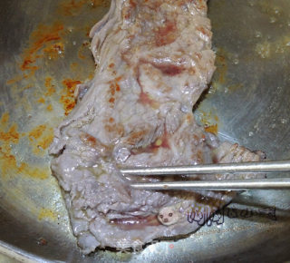 不锈钢平底锅也能煎出美味牛排，悄悄告诉你小秘诀哦的做法步骤：9