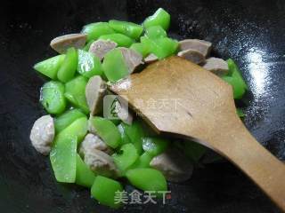 贡丸炒莴笋的做法步骤：8