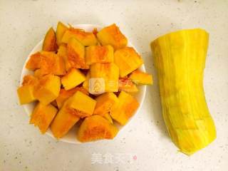 南瓜饼的做法步骤：1