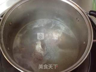 萝卜棒骨汤家常做法的做法步骤：2