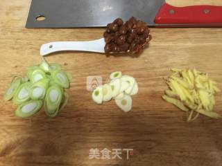生炒鸡胗的做法步骤：2