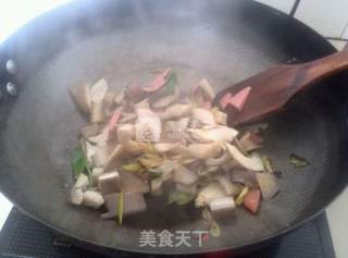 平菇豆腐入味鹌鹑蛋的做法步骤：6
