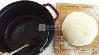 睡美人免揉面包一厨作铸铁锅版的做法步骤：3