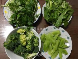 浓汤菌菇火锅的做法步骤：6