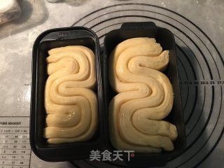 起酥手撕包的做法步骤：11